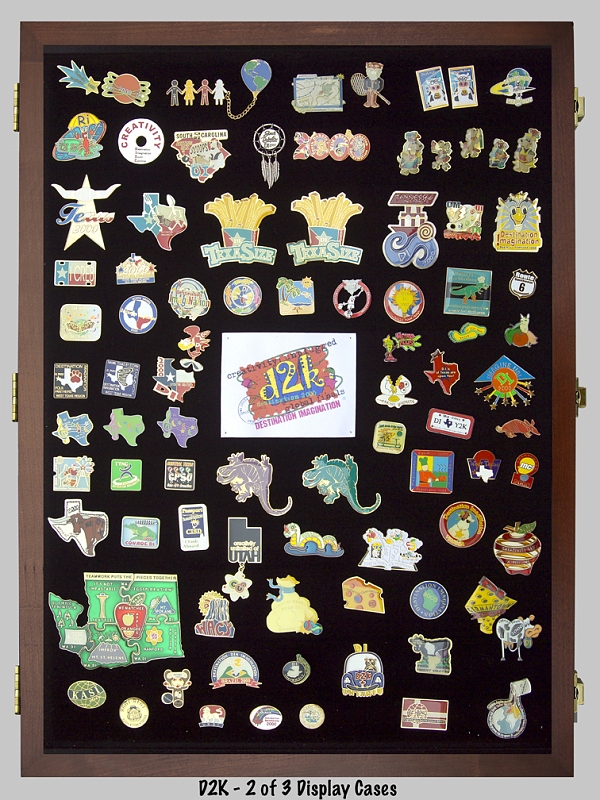 003_d2k-0_pin_display-2of3.jpg